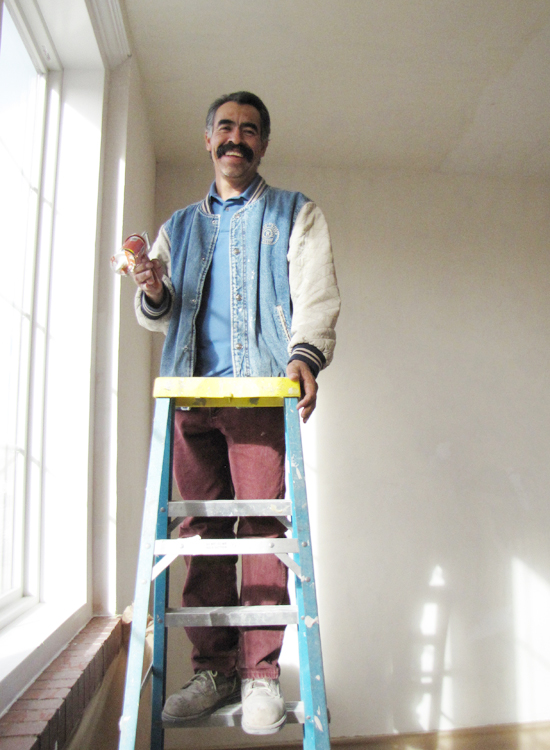 Roberto adds finishing touches